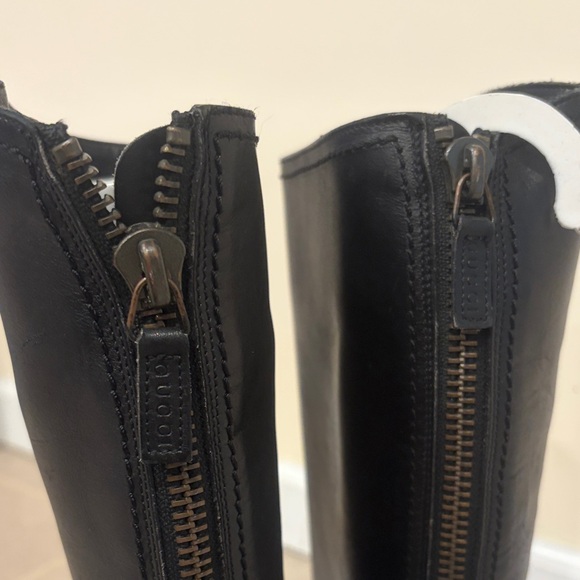 GUCCI Black Knee-High Leather Riding Boots - Picture 9 of 14